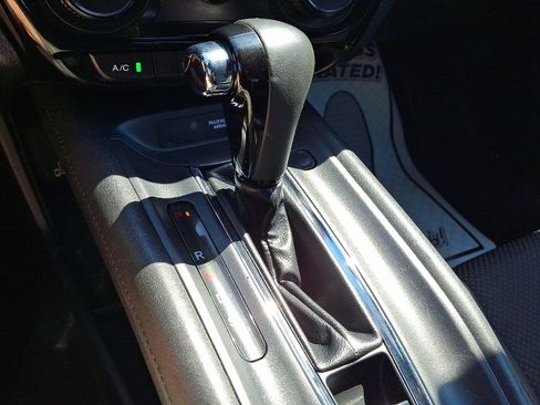 Used 2022 Honda HR-V Sport image 14