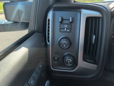 Used 2018 GMC Sierra 2500 SLT w/ Duramax Plus Package AWD/4WD image 19