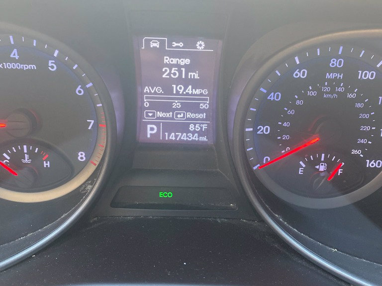 Used 2013 Hyundai Santa Fe Sport w/ Popular Equipment Pkg FWD image 5