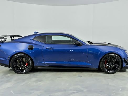 Used 2021 Chevrolet Camaro ZL1 image 14