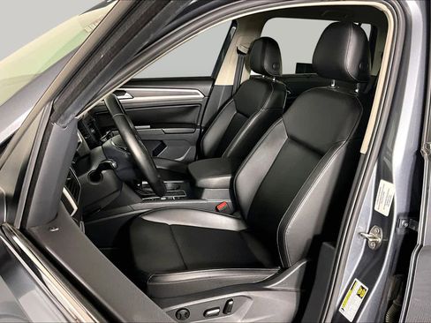 Used 2018 Volkswagen Atlas SE w/ R-Line Package FWD image 8