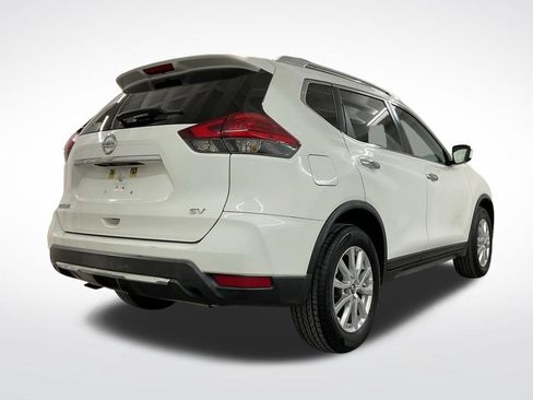 Used 2017 Nissan Rogue SV FWD image 3