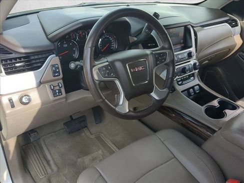 Used 2015 GMC Yukon XL SLT w/ Open Road Package RWD image 10