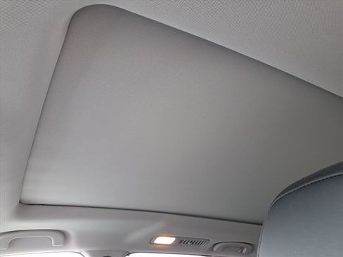 Certified 2024 Subaru Ascent Limited w/ Technology Package image 20