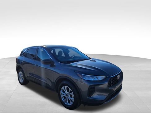 Used 2023 Ford Escape Active image 4