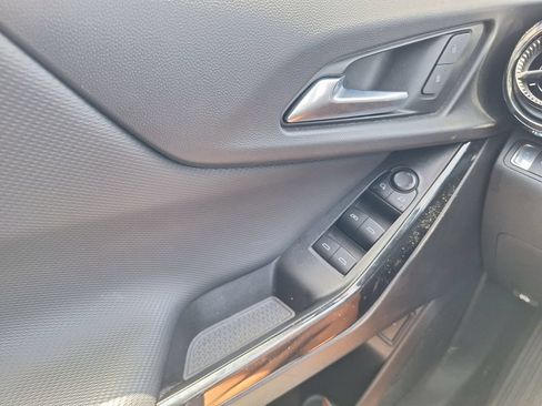 Used 2025 Chevrolet Equinox LT w/ Convenience Package II FWD image 17