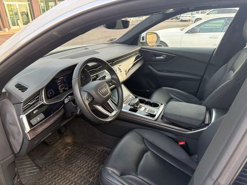 Used 2019 Audi Q8 Premium Plus w/ Premium Plus AWD/4WD image 12