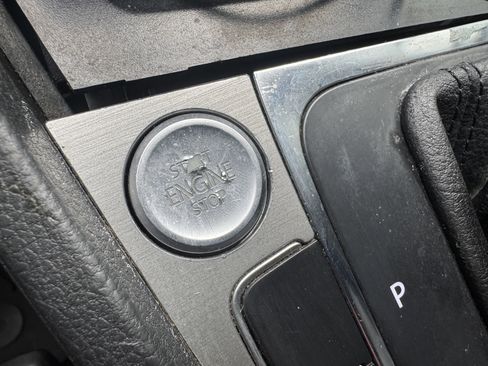 Used 2016 Volkswagen Golf SE w/ Lighting Package image 28