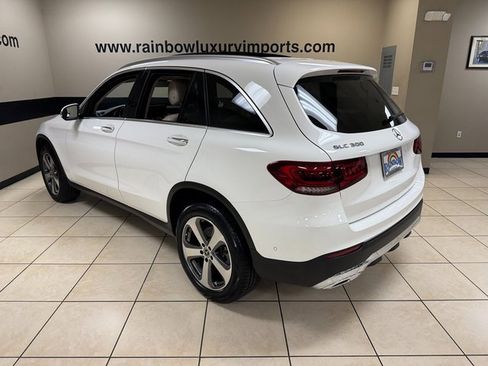 Used 2022 Mercedes-Benz GLC 300 GLC 300 w/ Premium Package Lite image 4