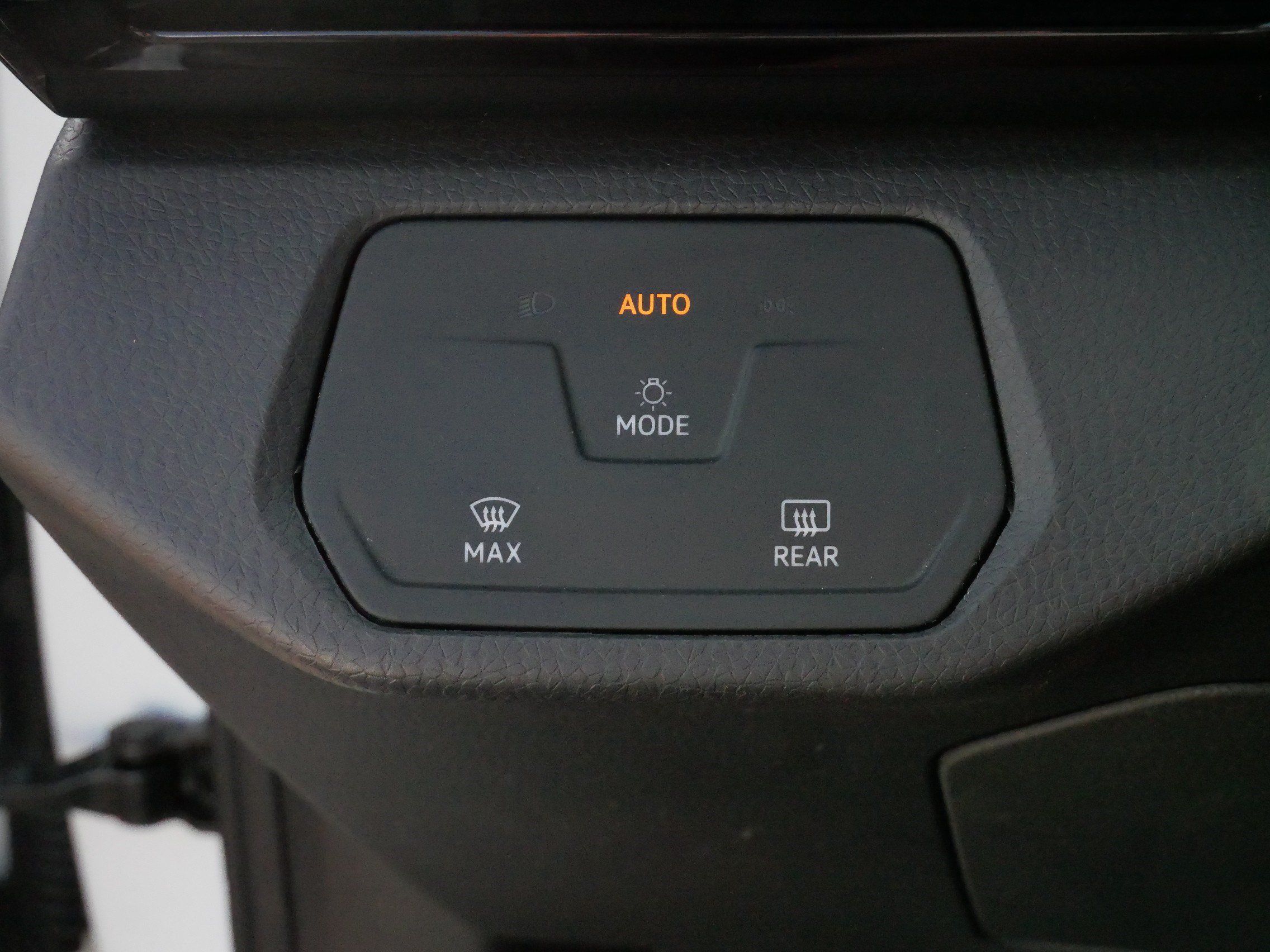 Certified 2023 Volkswagen ID.4 Pro RWD image 26