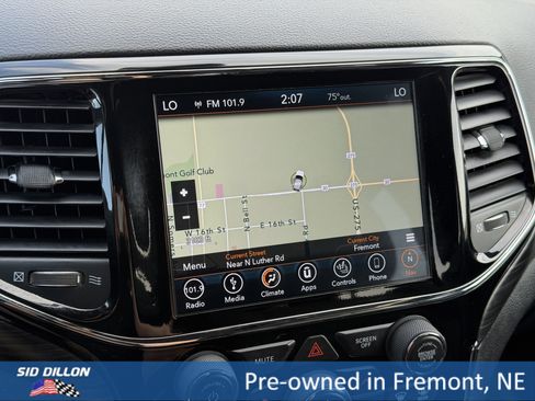 Used 2019 Jeep Grand Cherokee Laredo w/ Security & Convenience Group image 10