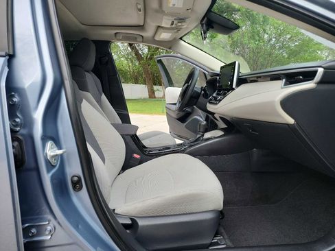 Used 2020 Toyota Corolla LE w/ LE Premium Package image 32