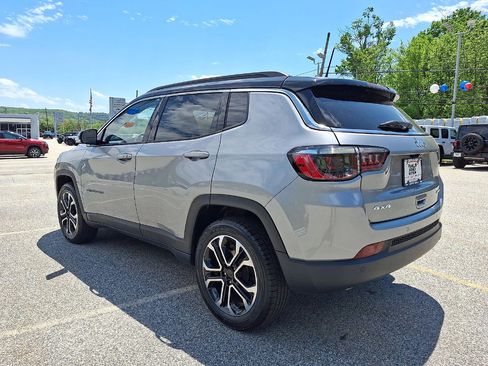 Certified 2024 Jeep Compass Limited AWD/4WD image 22