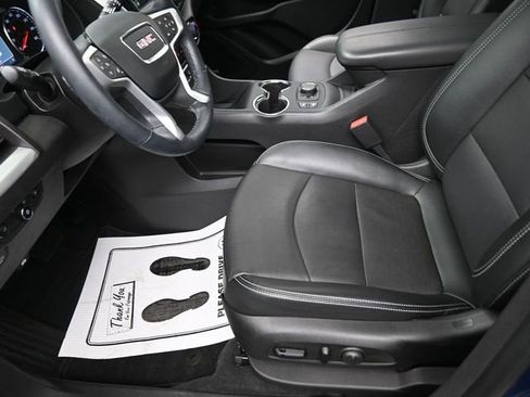 Used 2024 GMC Terrain SLT w/ Infotainment Package II image 15