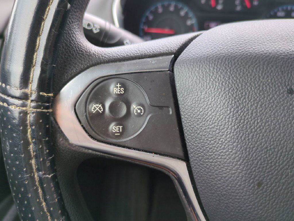 Used 2020 Chevrolet Traverse LS FWD image 29