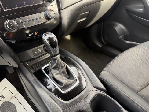 Used 2019 Nissan Rogue S w/ Special Edition Package image 33