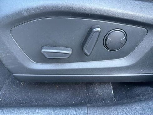 Used 2020 Ford Explorer XLT RWD image 15