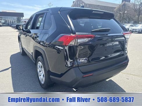 Used 2024 Toyota RAV4 LE AWD/4WD image 9