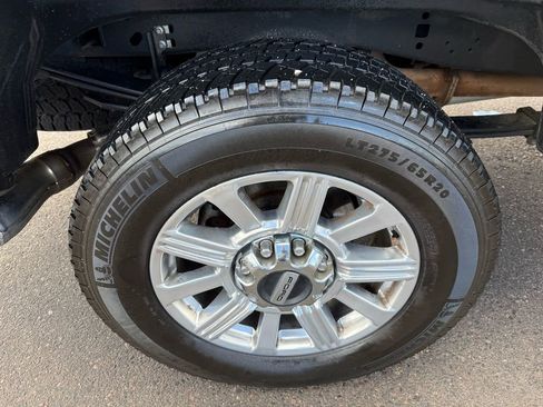 Used 2018 Ford F250 Limited w/ FX4 Off-Road Package AWD/4WD image 10