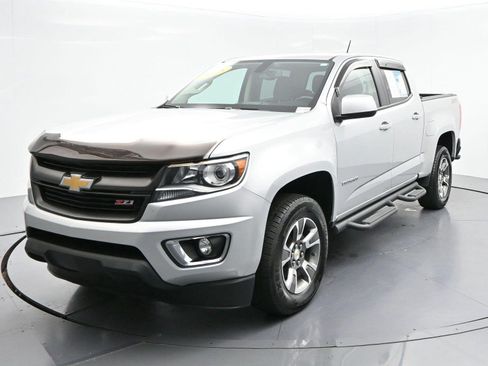 Used 2018 Chevrolet Colorado Z71 AWD/4WD image 3