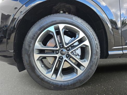 New 2025 Audi Q5 Premium image 33