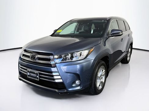 Used 2019 Toyota Highlander Limited AWD/4WD image 3
