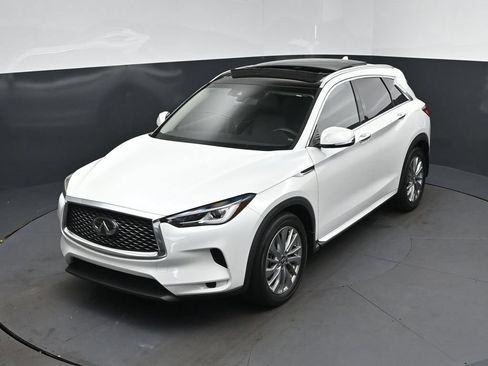 Certified 2024 INFINITI QX50 Luxe FWD image 30