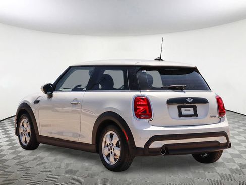 Used 2024 MINI Cooper 2-Door Hardtop FWD image 8