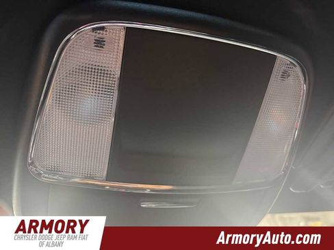 Used 2023 Dodge Charger SXT image 22