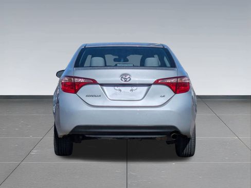 Used 2018 Toyota Corolla LE image 5