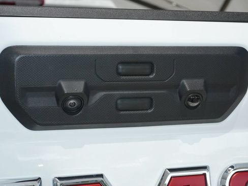 Used 2025 GMC Sierra 2500 AT4X AWD/4WD image 32