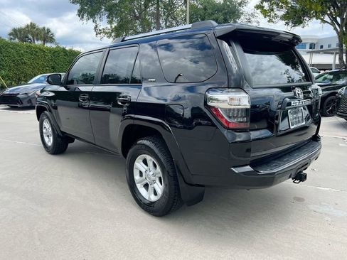 Used 2023 Toyota 4Runner SR5 Premium w/ Moonroof Package RWD image 5