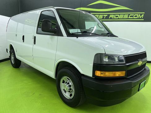 Used 2020 Chevrolet Express 2500 w/ Driver Convenience Package RWD image 2