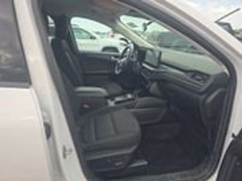 Used 2023 Ford Escape Active w/ Tech Pack #2 AWD/4WD image 3