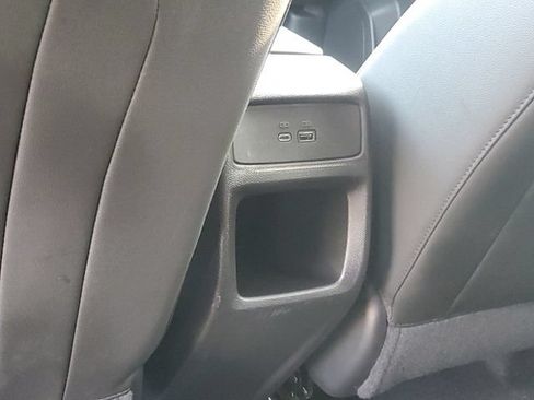 Certified 2024 Chevrolet Trax RS w/ Sunroof Package FWD image 30