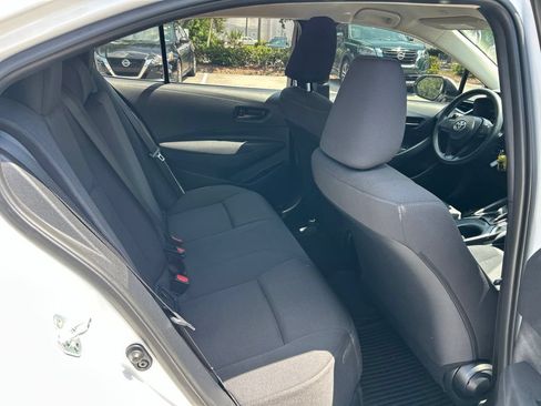 Used 2025 Toyota Corolla LE FWD image 42