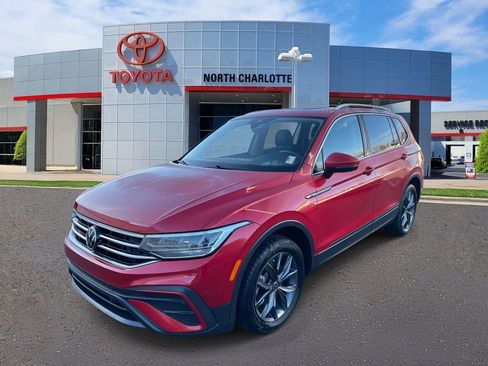 Used 2022 Volkswagen Tiguan SE image 6