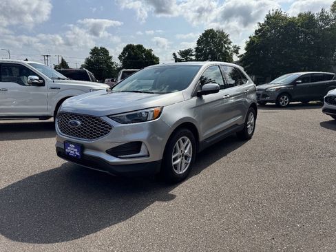 Used 2023 Ford Edge SEL AWD/4WD image 2