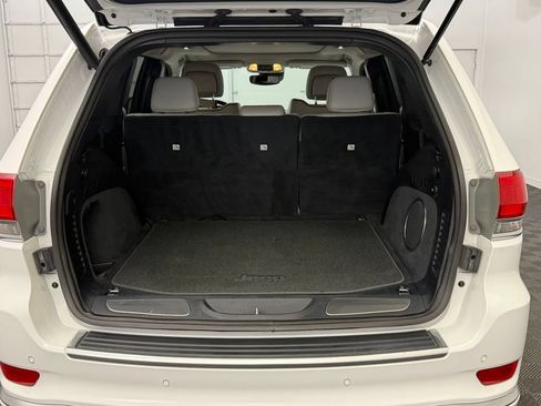 Used 2019 Jeep Grand Cherokee Summit AWD/4WD image 24