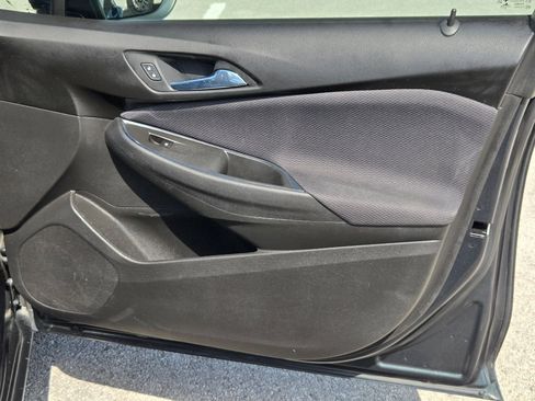 Used 2017 Chevrolet Cruze LT w/ Convenience Package FWD image 29