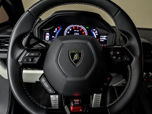 Used 2022 Lamborghini Huracan EVO RWD image 27