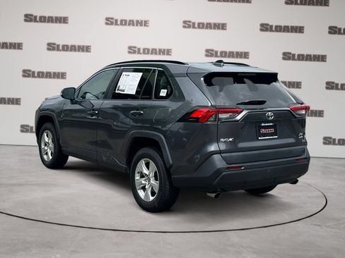 Used 2021 Toyota RAV4 XLE AWD/4WD image 3