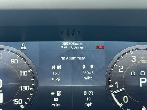 Used 2020 Land Rover Defender 110 HSE AWD/4WD image 15