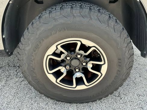 Used 2018 RAM 1500 Express RWD image 15