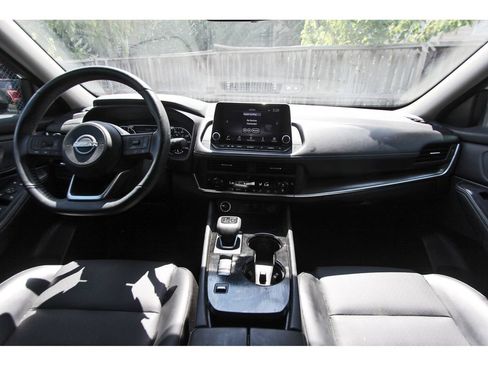 Used 2024 Nissan Rogue SV w/ SV Premium Package FWD image 10