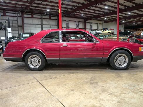Used 1990 Lincoln Mark VII LSC RWD image 10