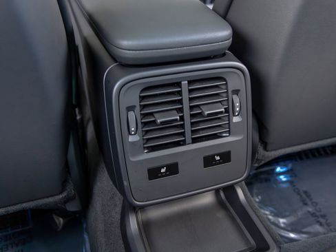 Certified 2025 Porsche Taycan 4S AWD/4WD image 44
