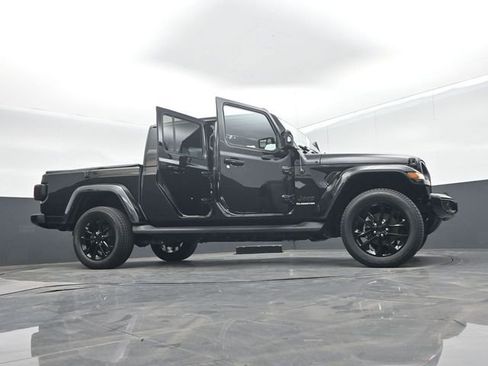 Used 2022 Jeep Gladiator Overland AWD/4WD image 77