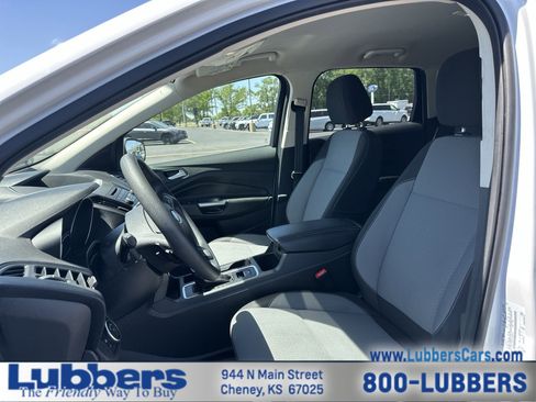 Used 2017 Ford Escape SE AWD/4WD image 10