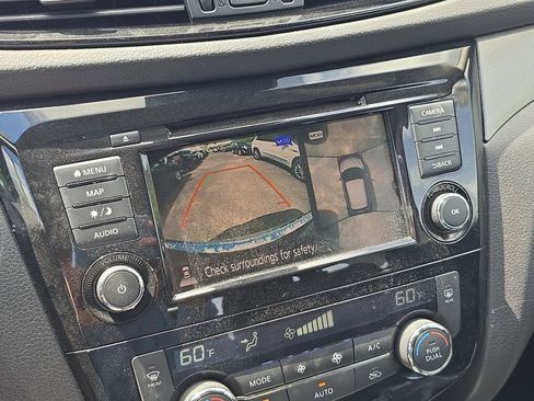 Used 2020 Nissan Rogue Sport SL image 23